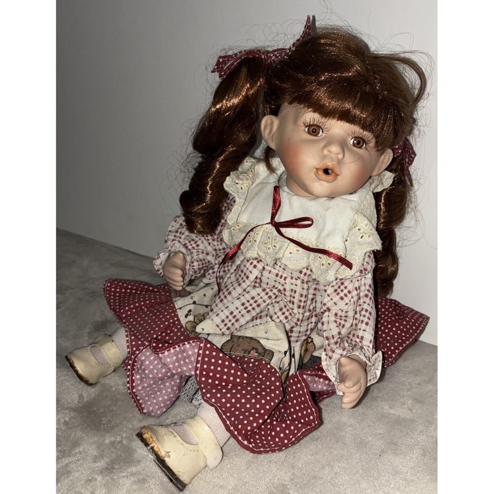 Tender Hearted Collectibles Porcelain Doll Pigtail Country Girl 14 inch